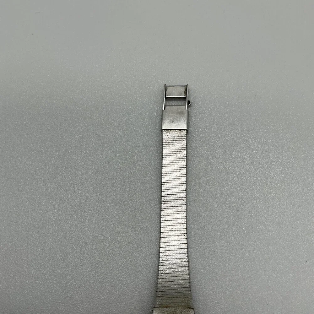Vintage Seiko 2Y00-0019 Womens Watch 18mm IMC Logo Silver Tone New Battery 6.75